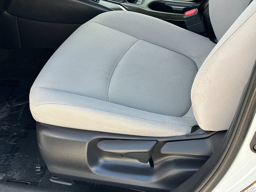 Used 2021 Toyota Corolla LE FWD image 17