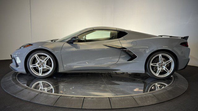 Used 2024 Chevrolet Corvette Stingray Premium Cpe w/ Z51 Performance Package RWD image 23
