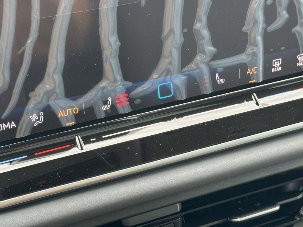 New 2026 Volkswagen Tiguan SE AWD/4WD image 22