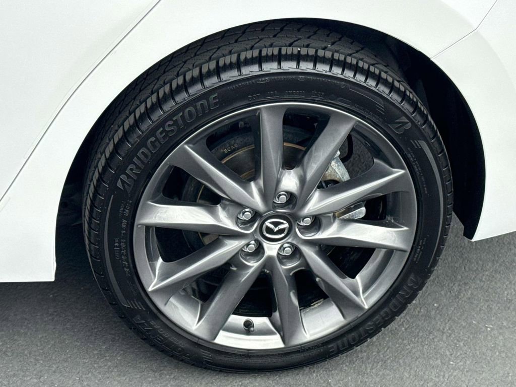 Used 2018 MAZDA MAZDA3 Touring image 31