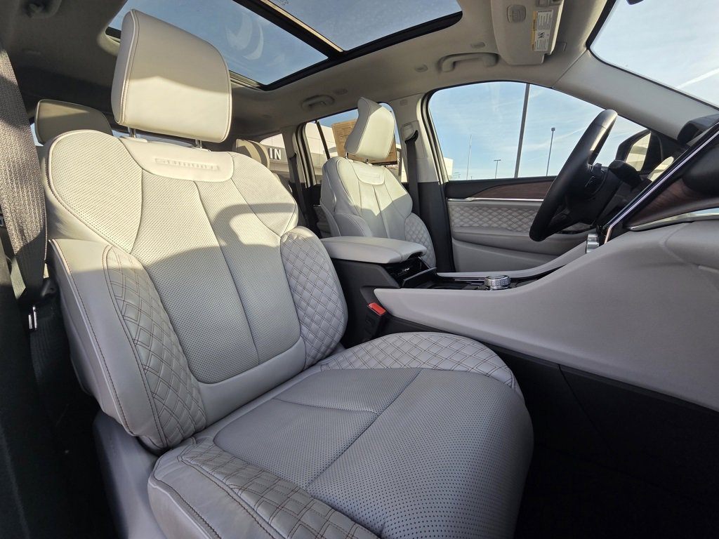 Used 2022 Jeep Grand Cherokee Summit w/ Advanced Protech Group IV image 27