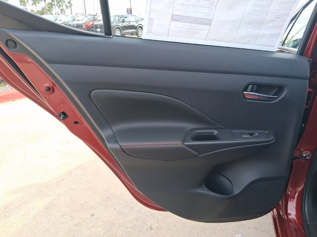 New 2025 Nissan Versa SR w/ Trunk Package image 21