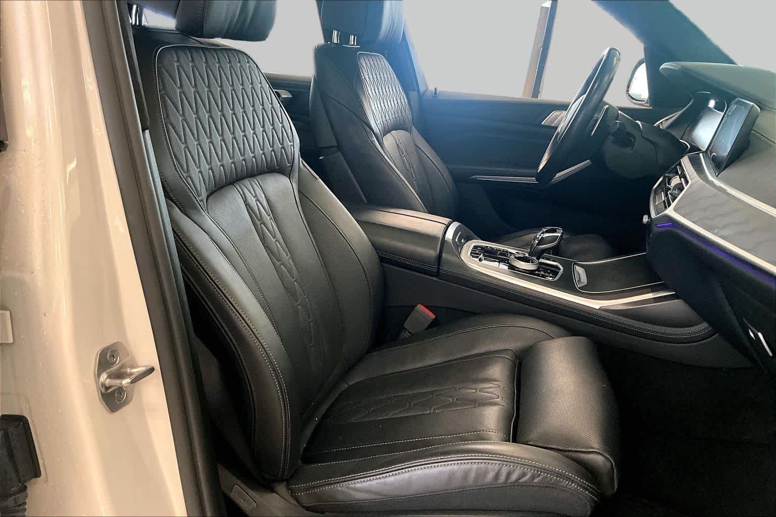 Used 2021 BMW X7 xDrive40i w/ M Sport Package AWD/4WD image 8