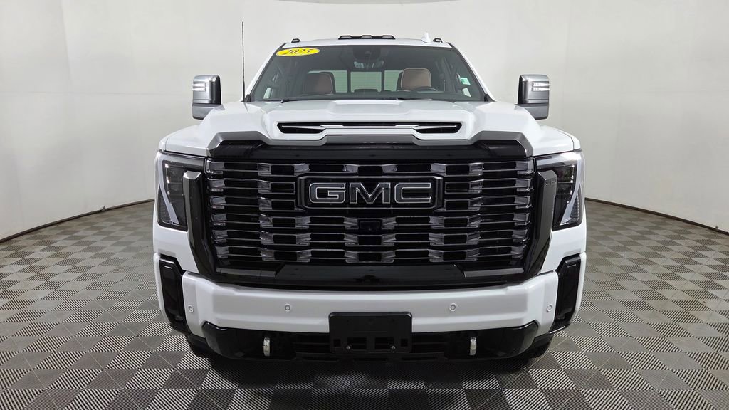 Used 2025 GMC Sierra 2500 Denali Ultimate AWD/4WD image 2