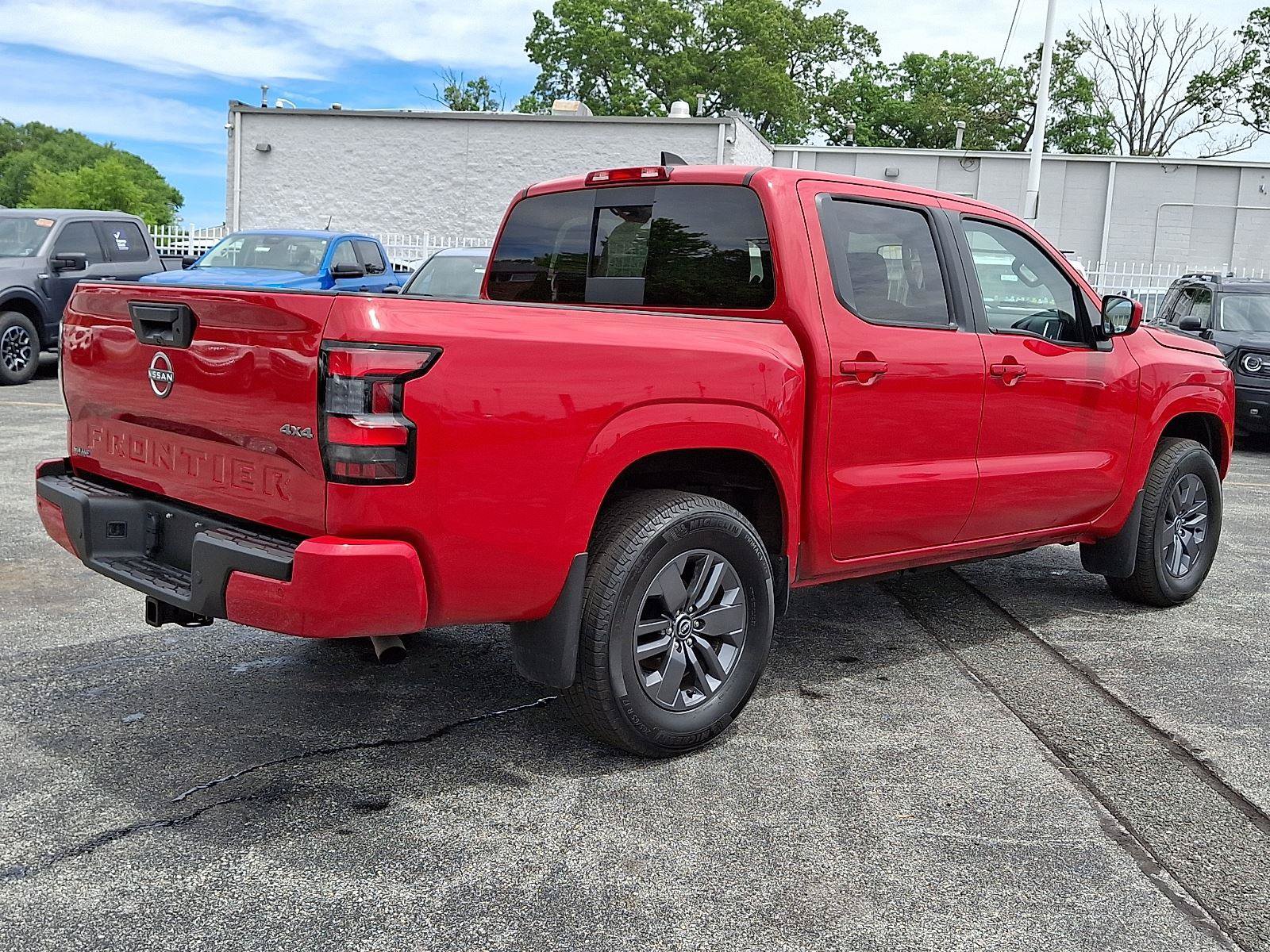Used 2025 Nissan Frontier SV w/ SV Convenience Package AWD/4WD image 6