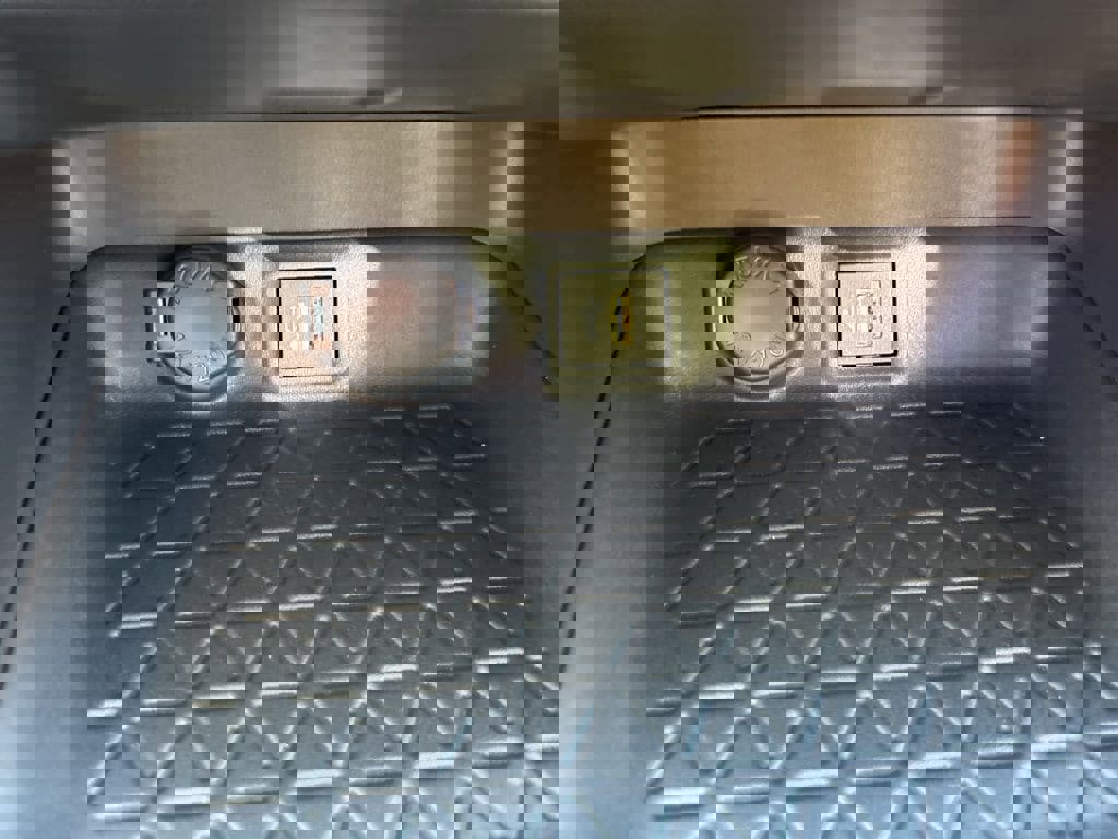 New 2025 Toyota RAV4 LE image 7