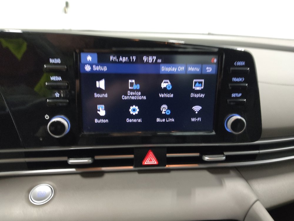 Used 2022 Hyundai Elantra SEL w/ Convenience + Premium Package FWD image 25