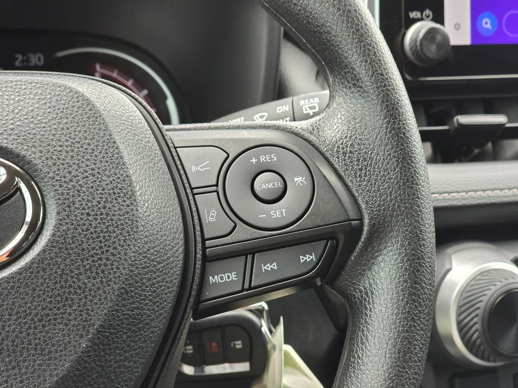 Used 2023 Toyota RAV4 LE image 33