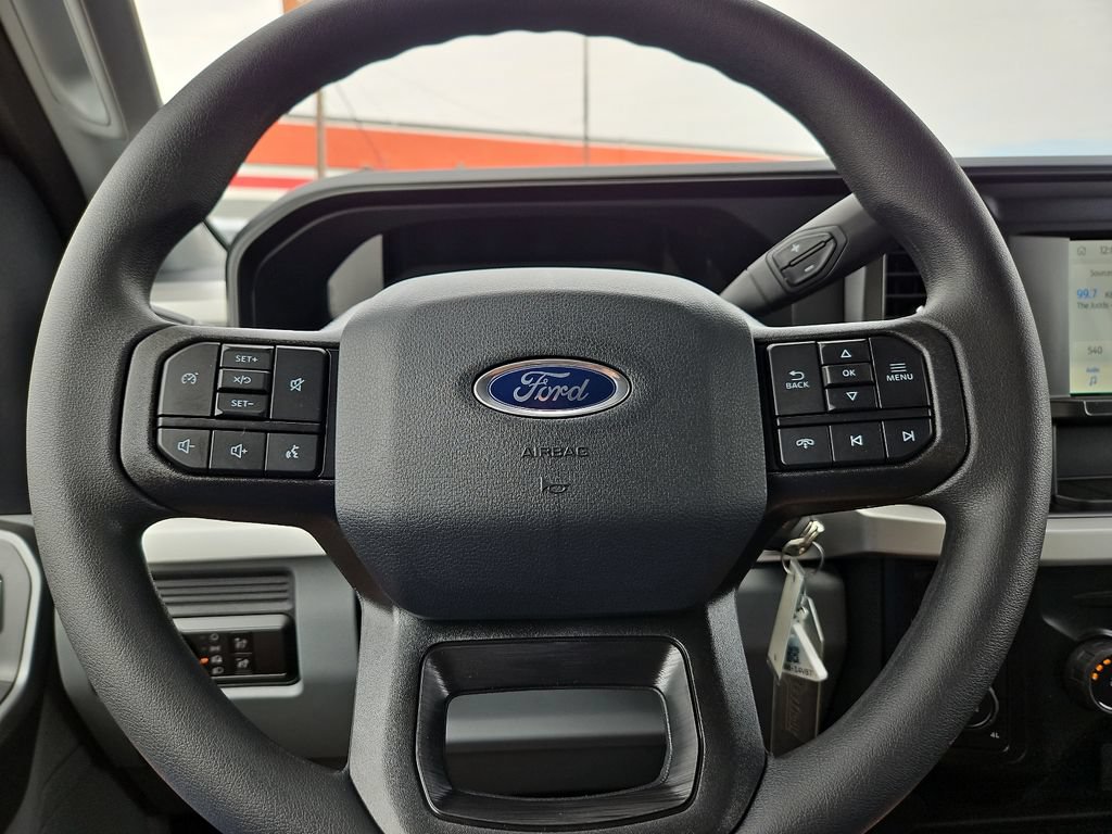 New 2026 Ford F350 XLT w/ FX4 Off-Road Package AWD/4WD image 27