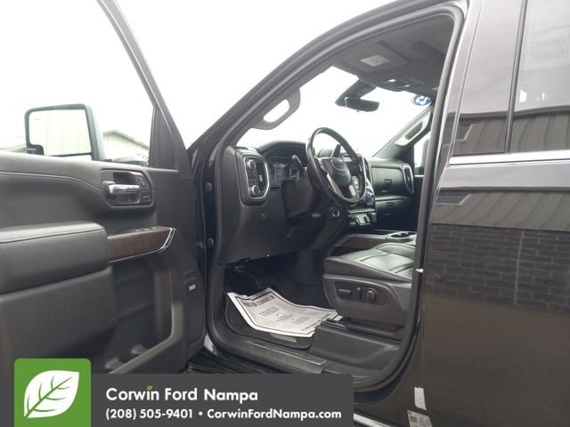 Used 2023 GMC Sierra 3500 Denali w/ Denali Ultimate Package image 9