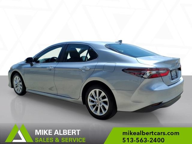 Used 2023 Toyota Camry LE FWD image 5