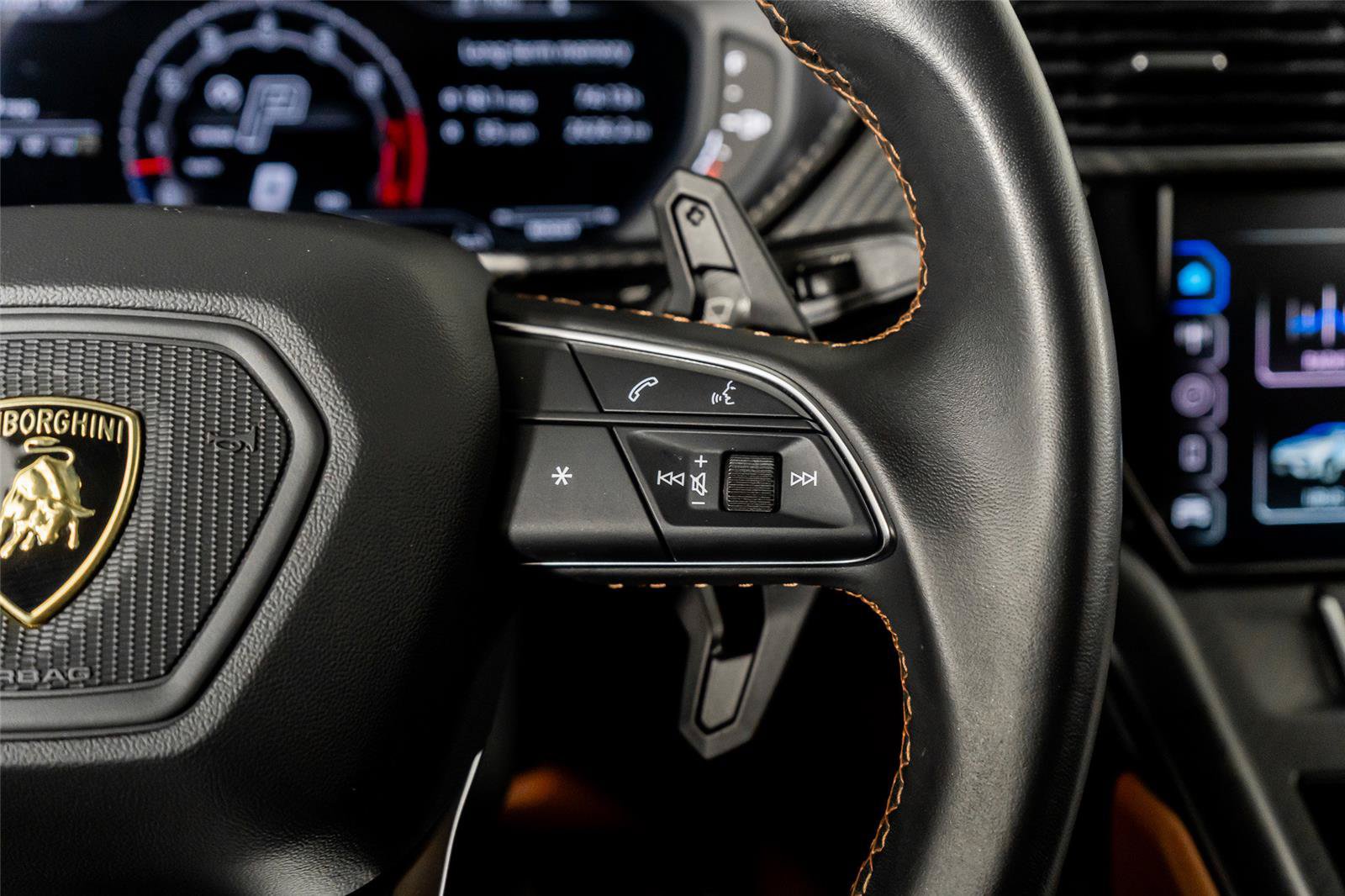 Used 2023 Lamborghini Urus S AWD/4WD image 46
