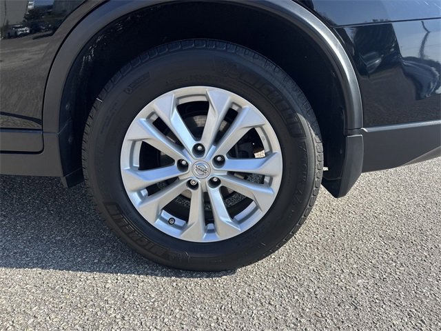 Used 2014 Nissan Rogue SV image 31