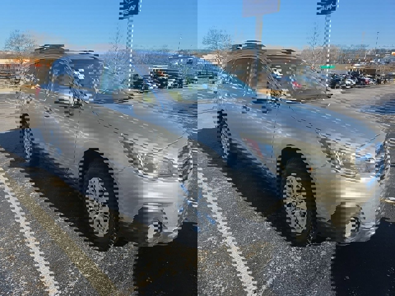 Used 2019 Subaru Outback 2.5i Premium image 11