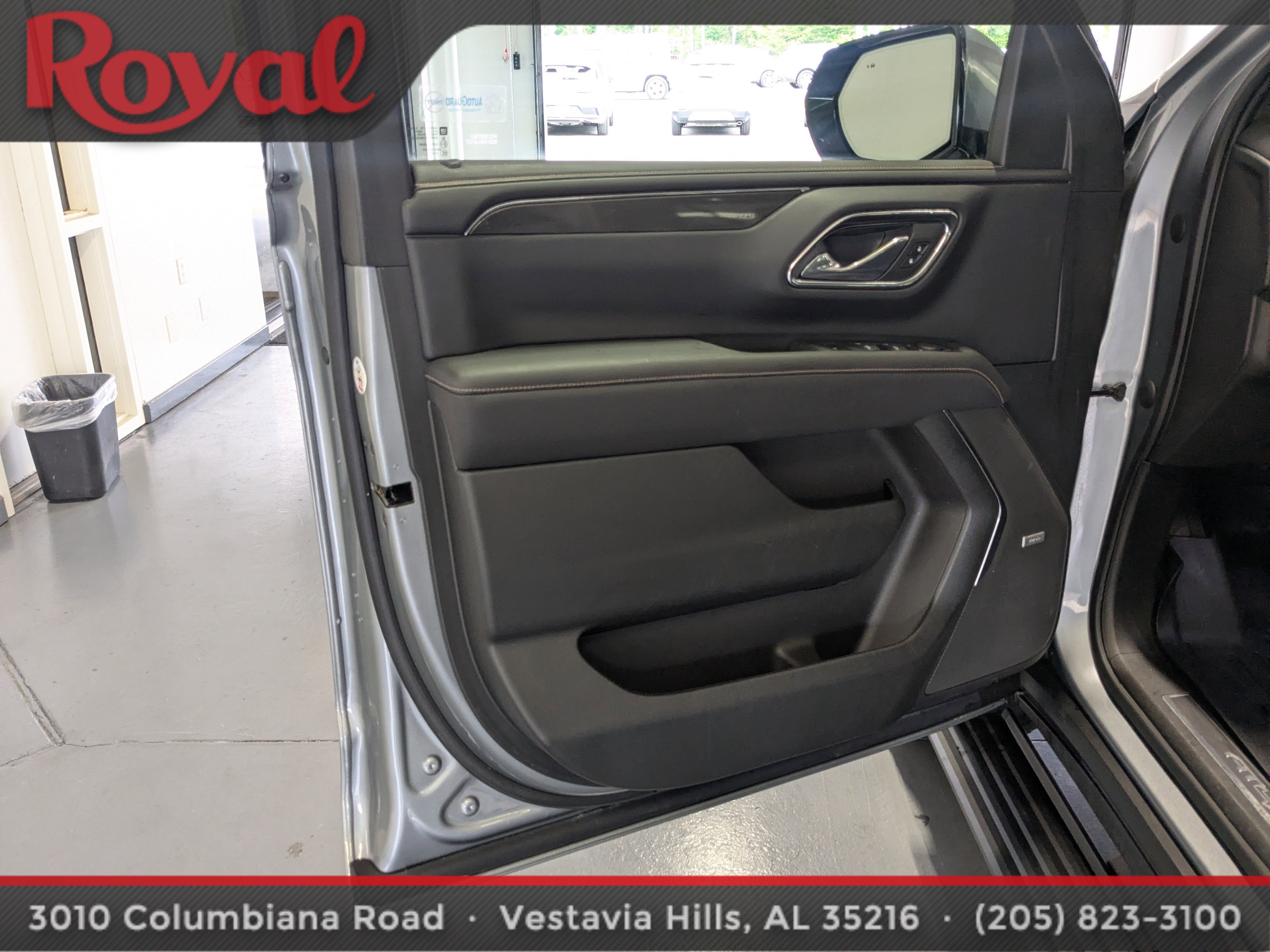 Used 2023 GMC Yukon AT4 w/ Technology Package AWD/4WD image 19