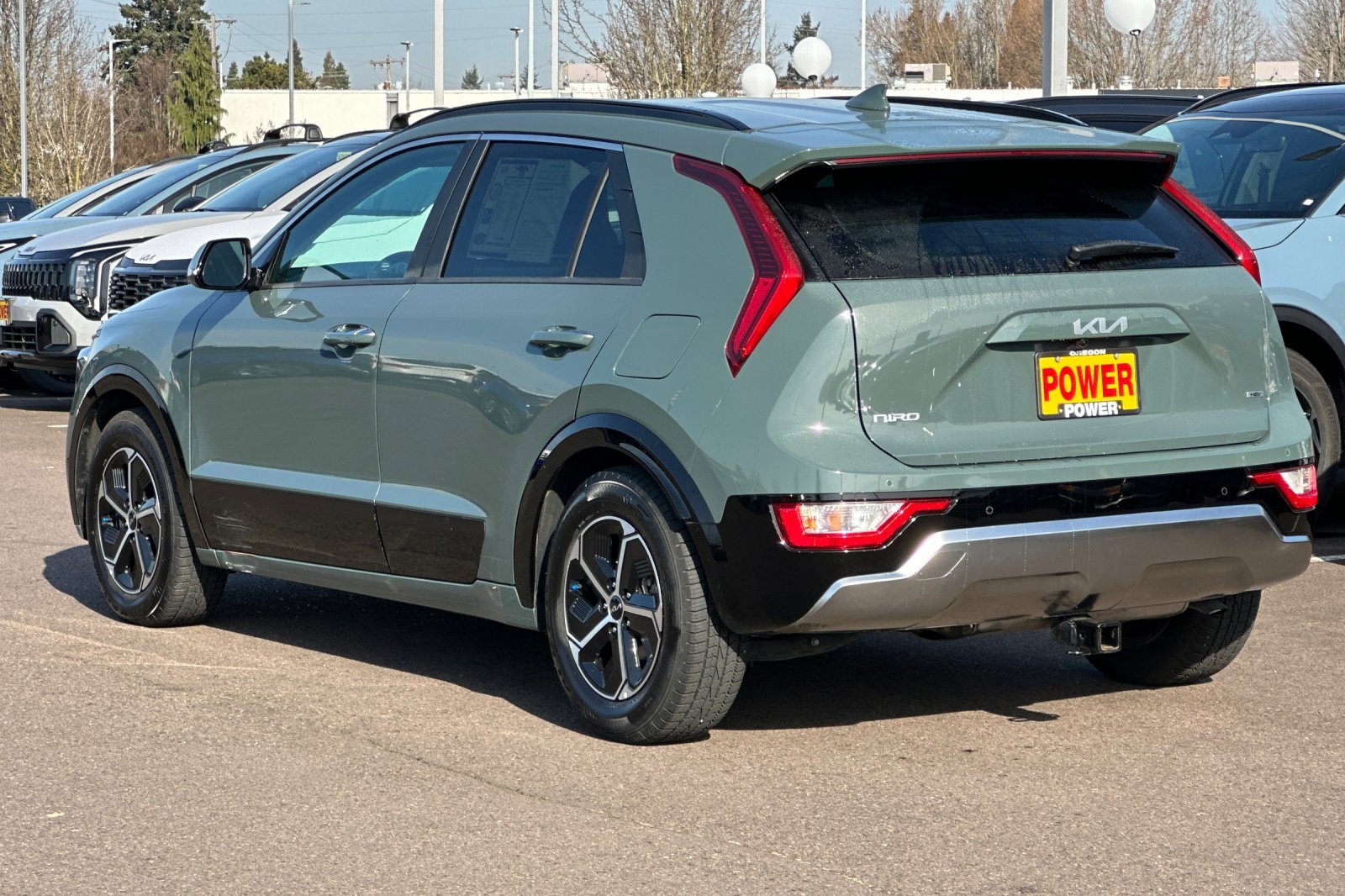 Used 2024 Kia Niro SX image 6