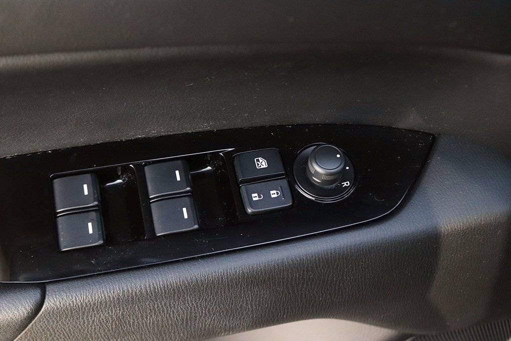 Used 2025 MAZDA CX-5 AWD 2.5 S w/ Preferred Package image 11