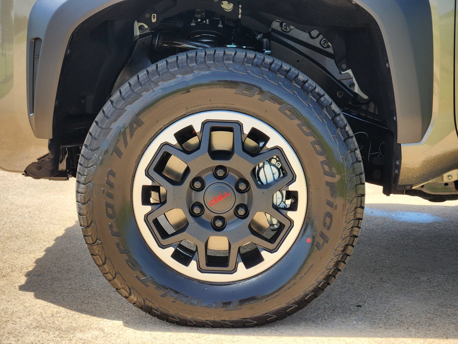 New 2026 Toyota Tacoma TRD Off-Road AWD/4WD image 11
