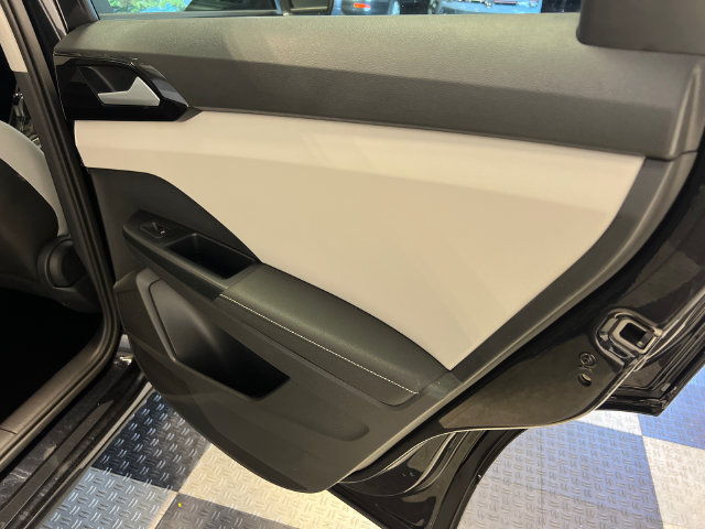 Certified 2025 Volkswagen Taos S FWD image 13