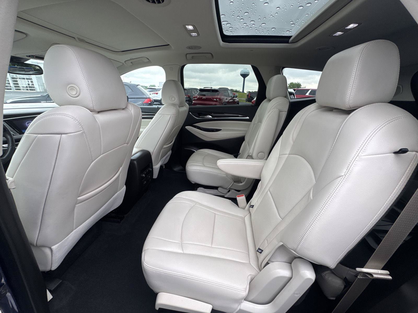 Used 2023 Buick Enclave Essence w/ Experience Buick Package FWD image 8