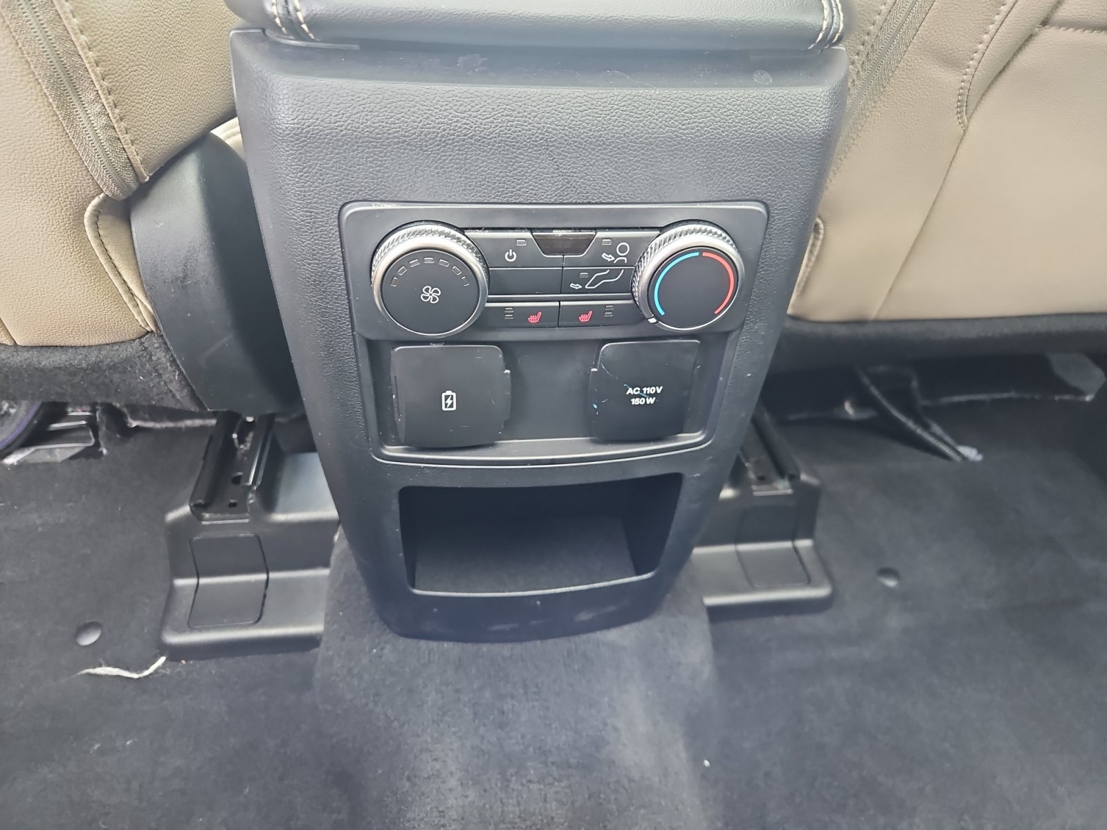 Used 2021 Ford Explorer Limited w/ Equipment Group 301A AWD/4WD image 13