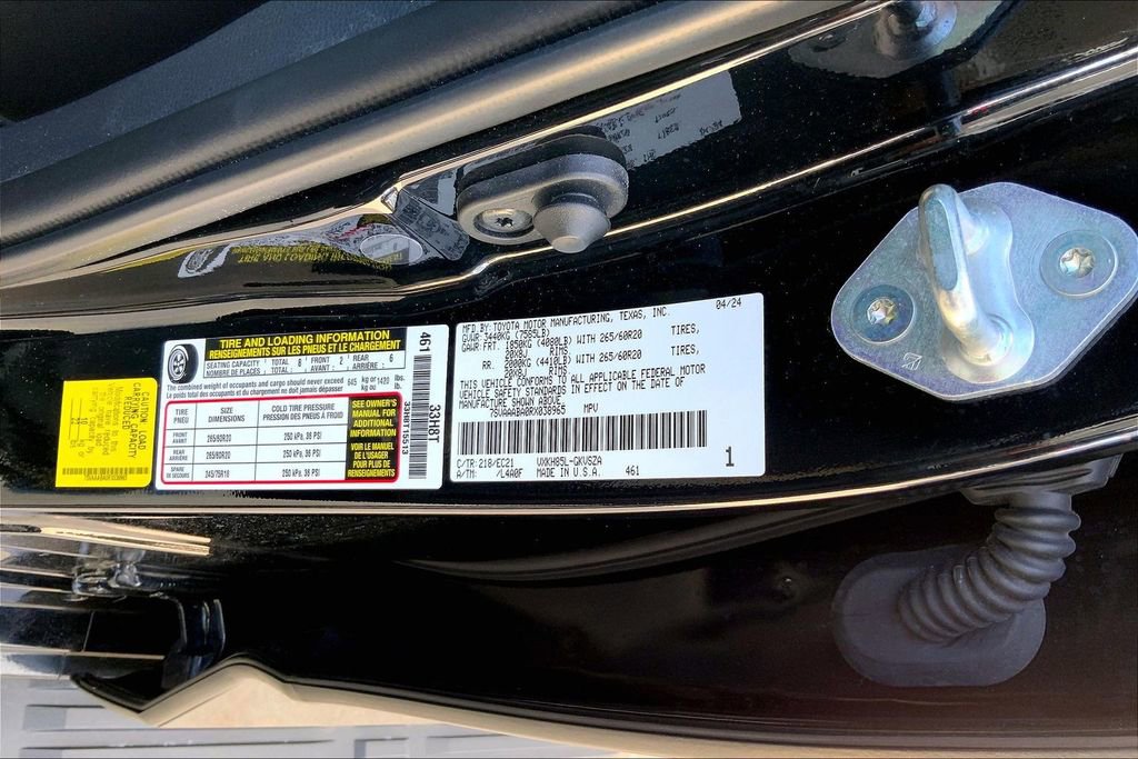 Used 2024 Toyota Sequoia SR5 w/ SR5 Premium Package AWD/4WD image 33