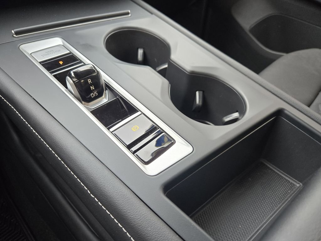 Used 2024 Volkswagen Atlas SE image 21