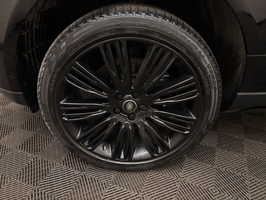 Used 2019 Land Rover Range Rover Supercharged image 32