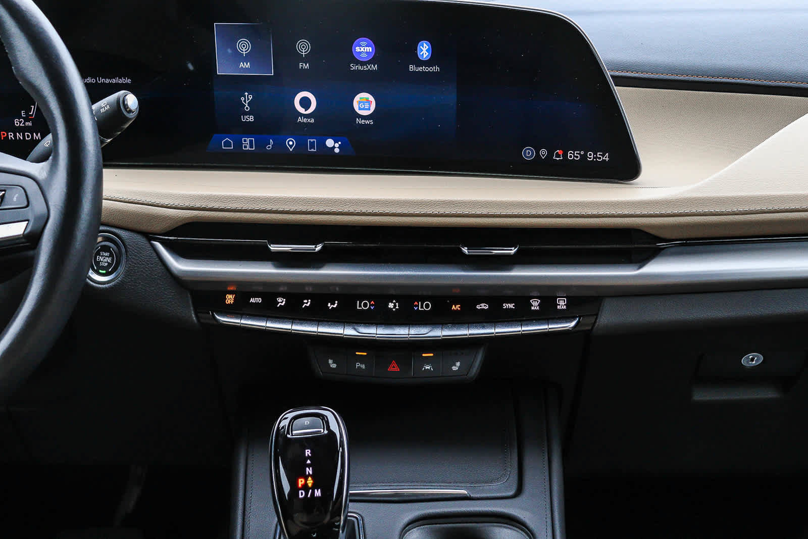Used 2024 Cadillac XT4 Luxury w/ Cold Weather Package FWD image 13