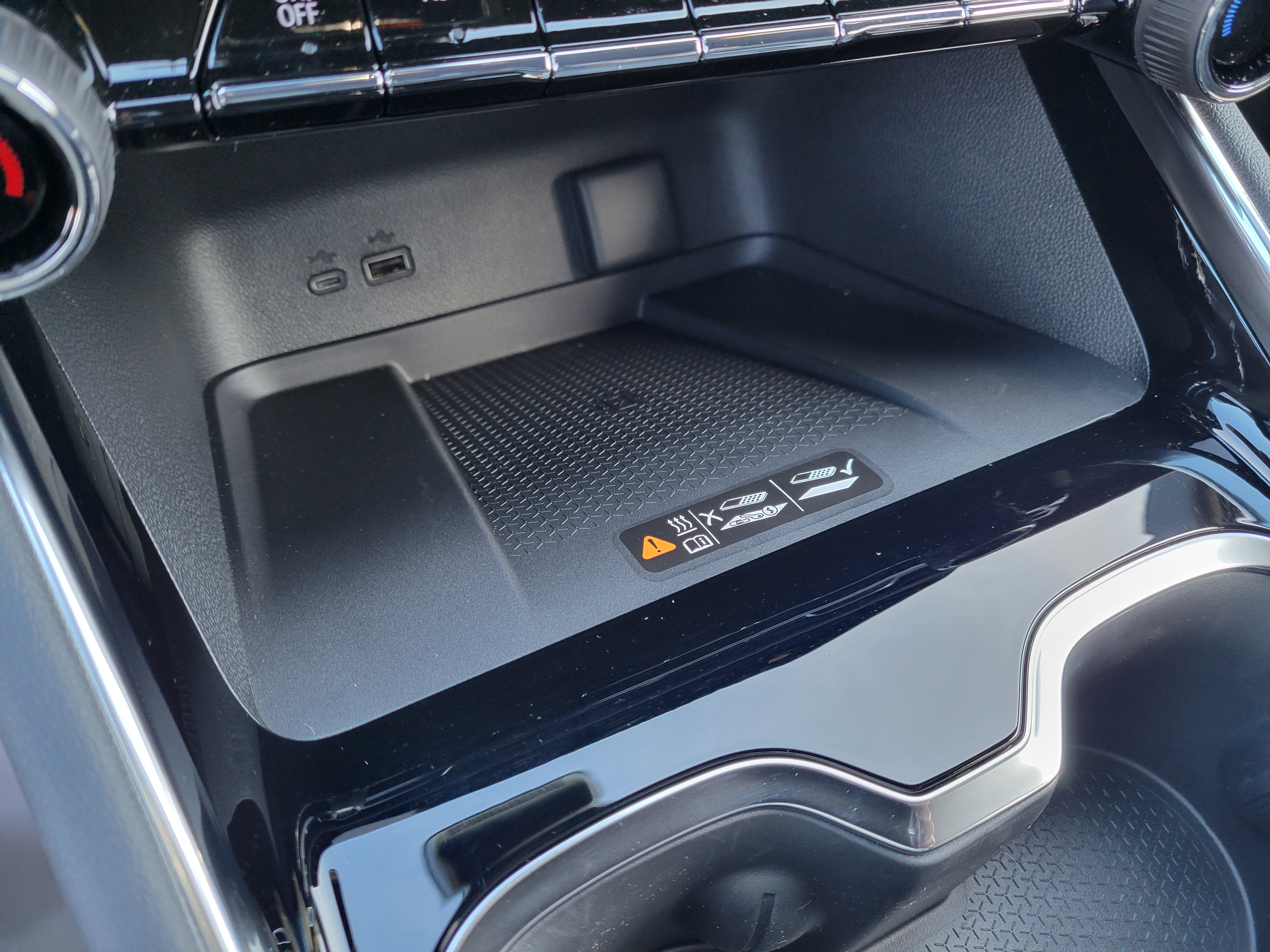 New 2026 Chevrolet Traverse High Country w/ LPO, Floor Liner Package FWD image 27