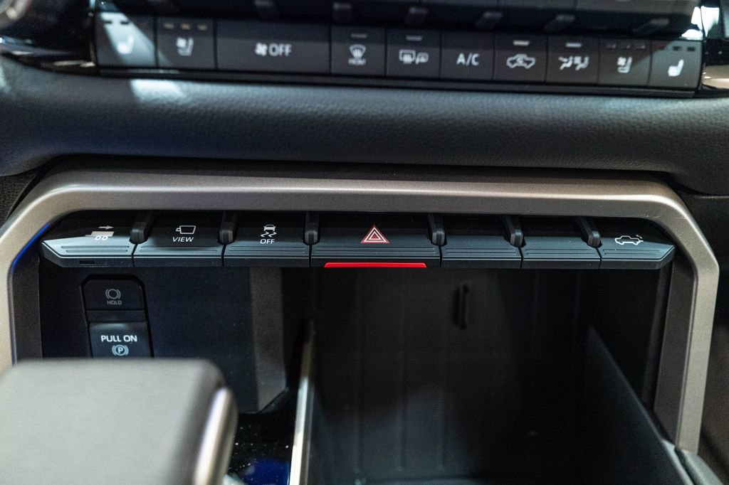 New 2026 Toyota Tundra Limited AWD/4WD image 27