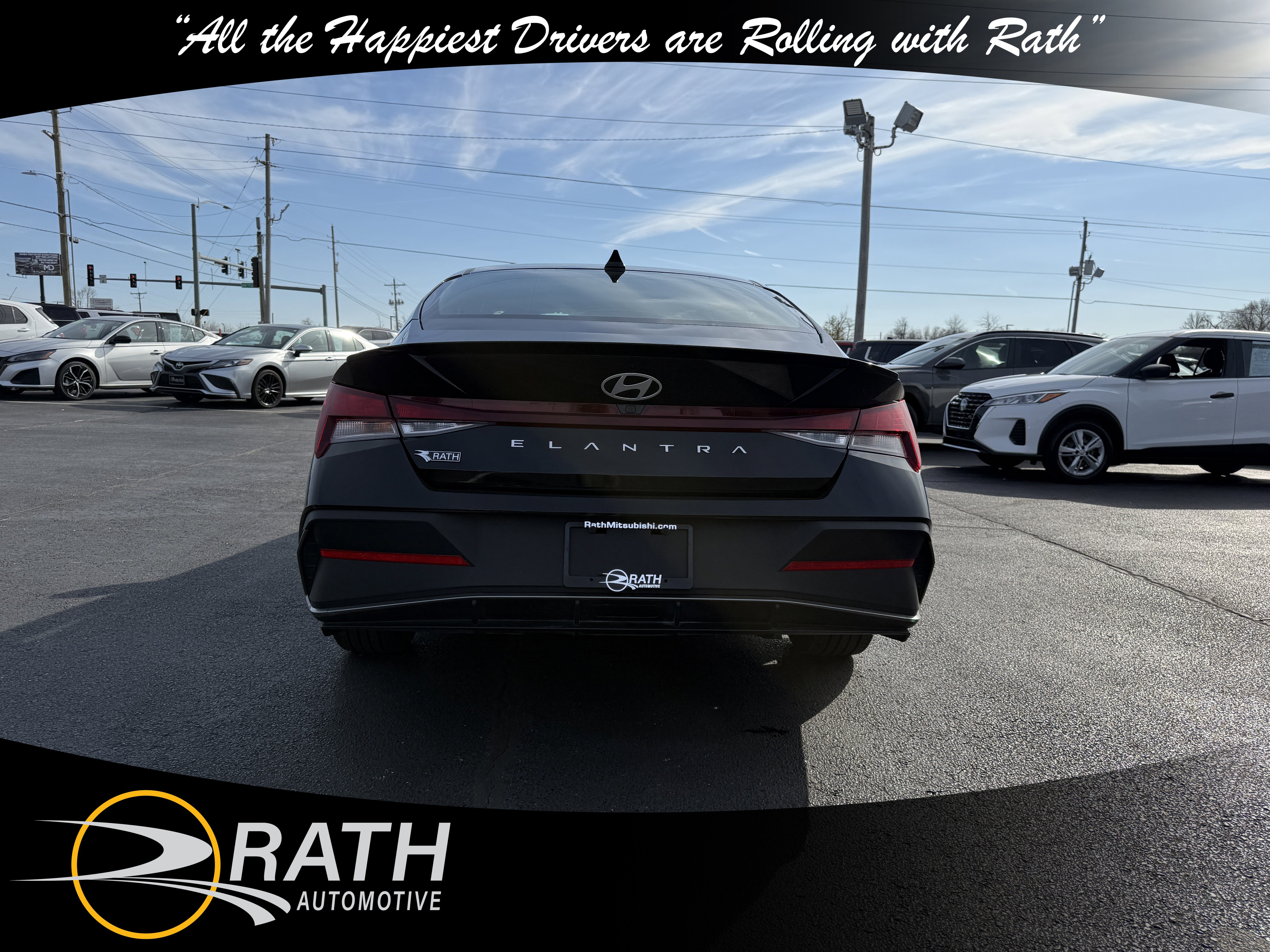 Used 2025 Hyundai Elantra Sport image 8