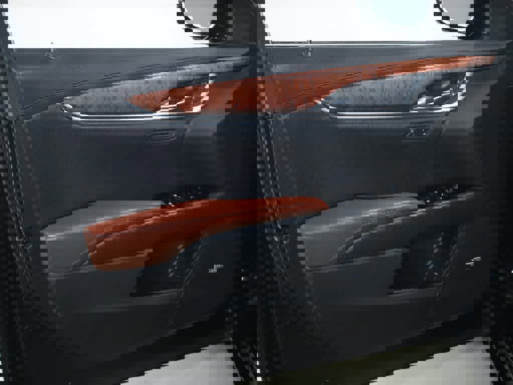 Used 2016 Cadillac XTS Luxury w/ Driver Awareness Package image 15