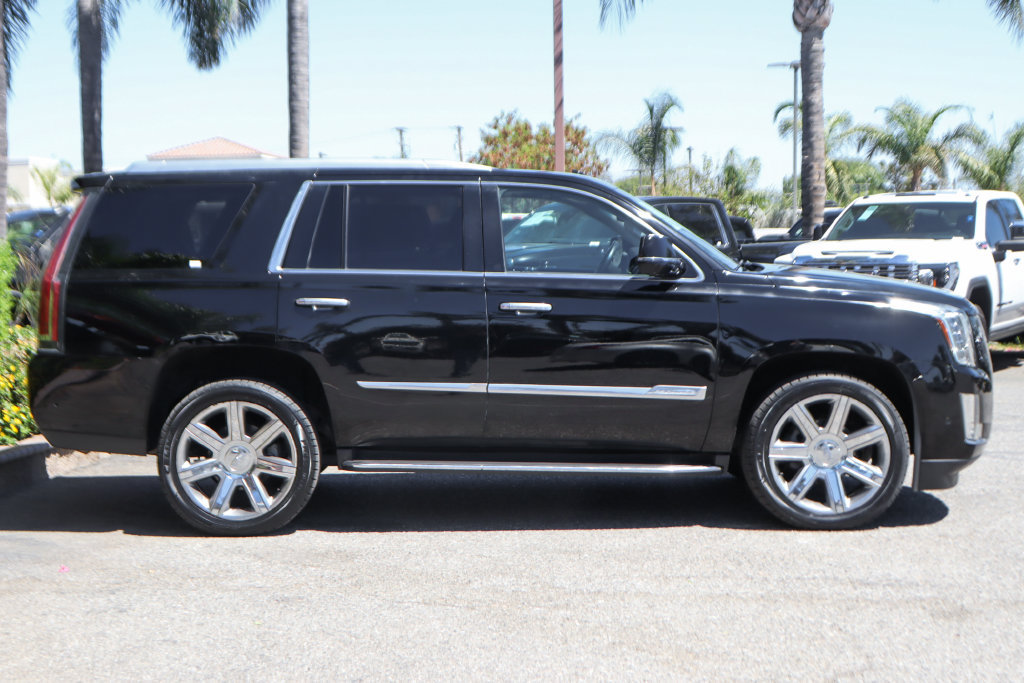 Used 2017 Cadillac Escalade Luxury AWD/4WD image 15