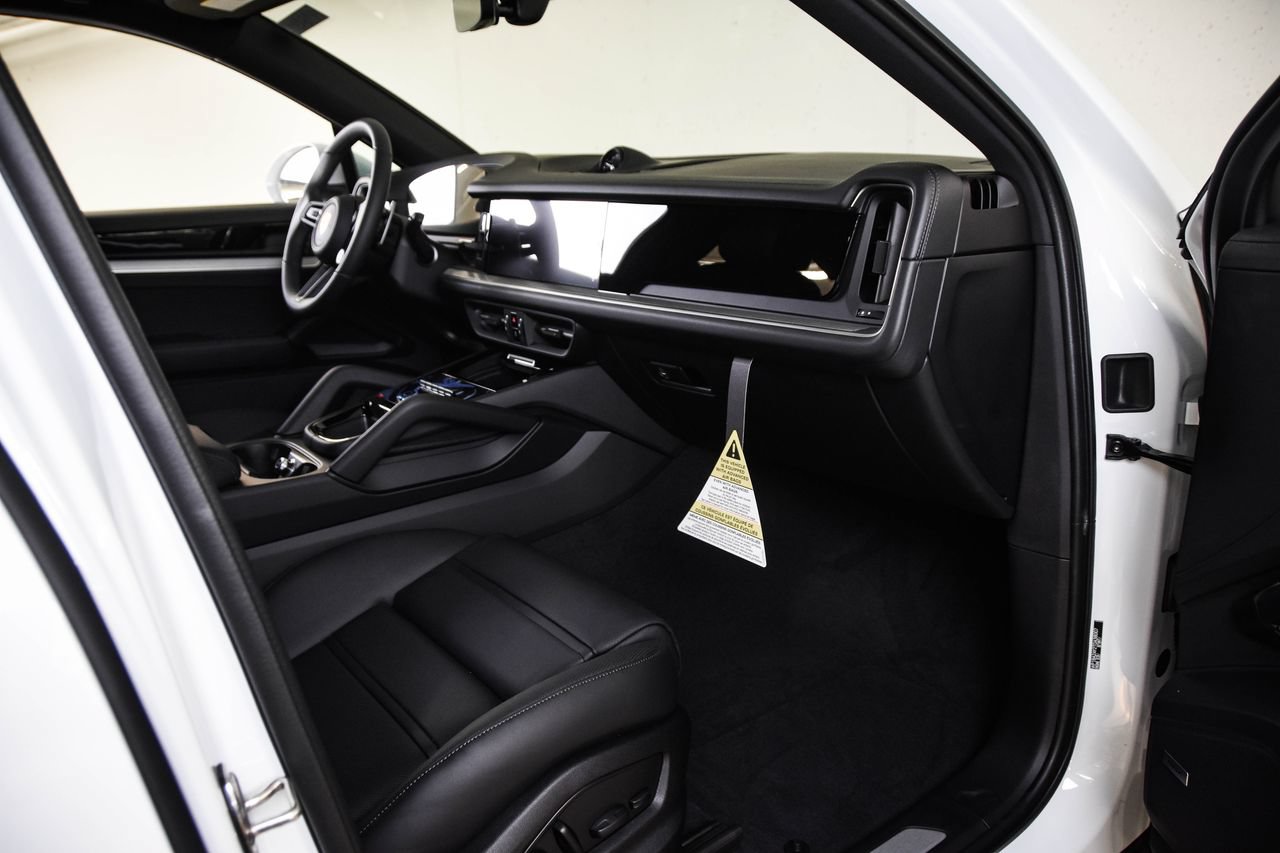New 2026 Porsche Cayenne Coupe AWD/4WD image 27