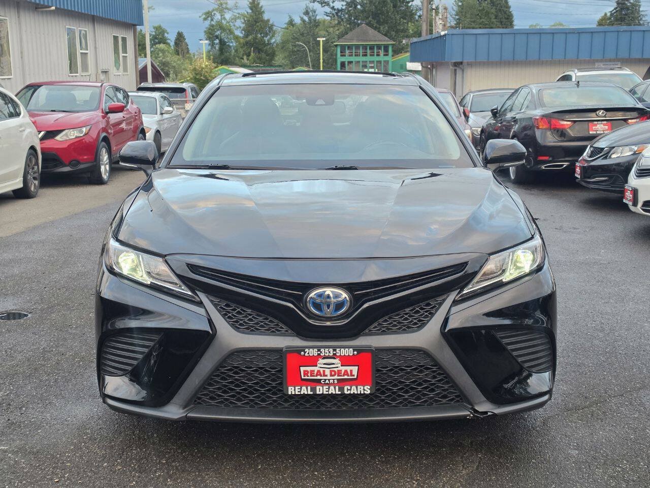 Used 2018 Toyota Camry SE FWD image 4
