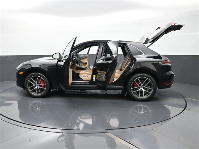 Used 2023 Porsche Macan S image 32