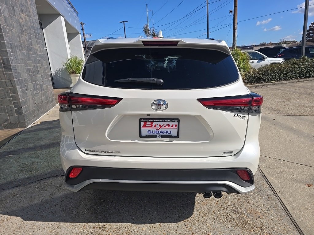 Used 2021 Toyota Highlander XSE image 27