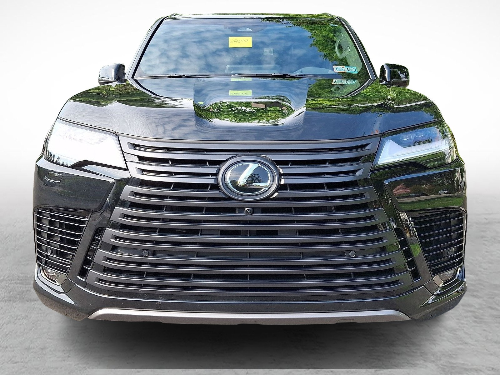 Certified 2025 Lexus LX 700h Overtrail AWD/4WD image 2