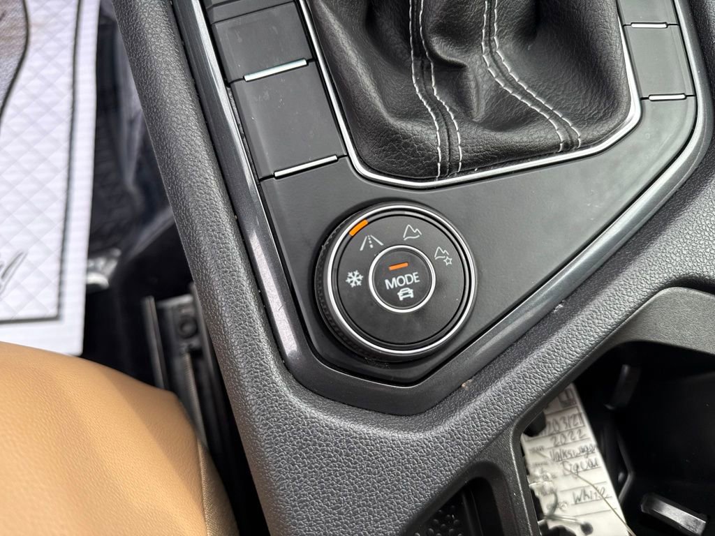 Used 2022 Volkswagen Tiguan SE image 25