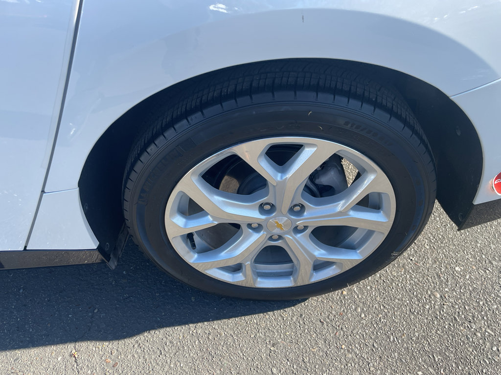 Used 2017 Chevrolet Volt Premier w/ Driver Confidence II Package image 14