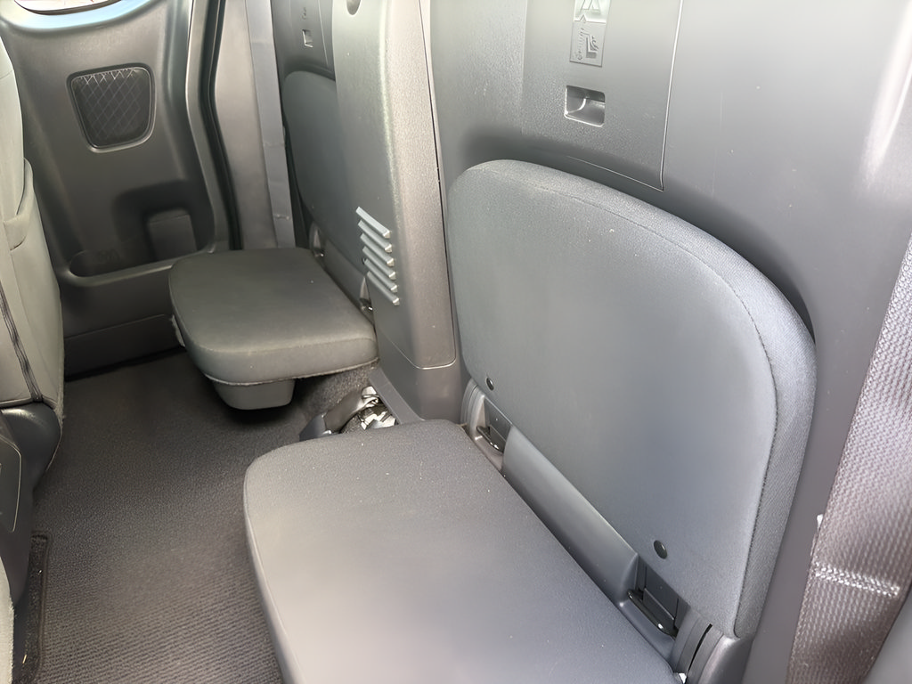 Certified 2025 Nissan Frontier SV RWD image 19