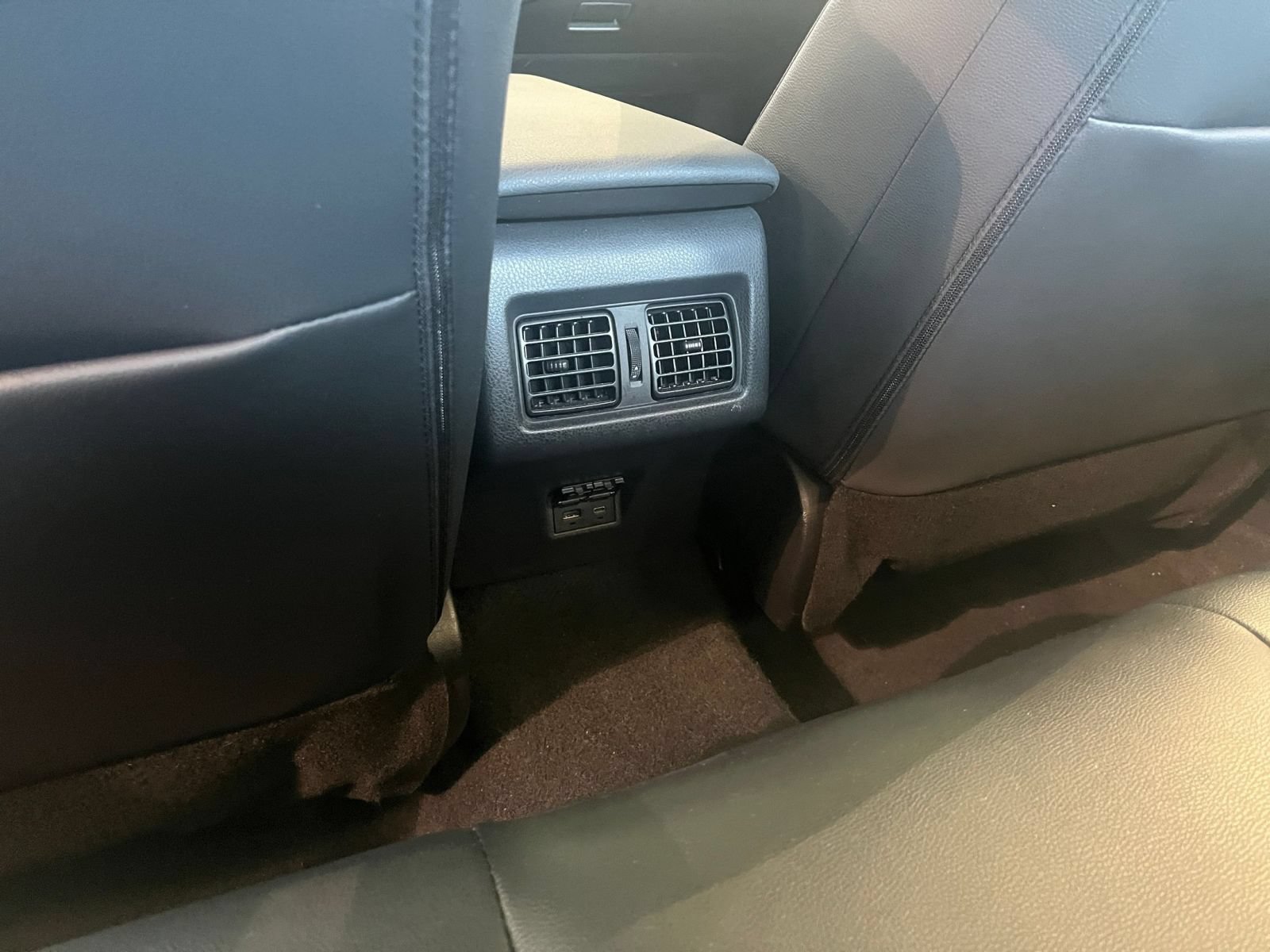 Used 2025 Toyota Camry SE FWD image 23
