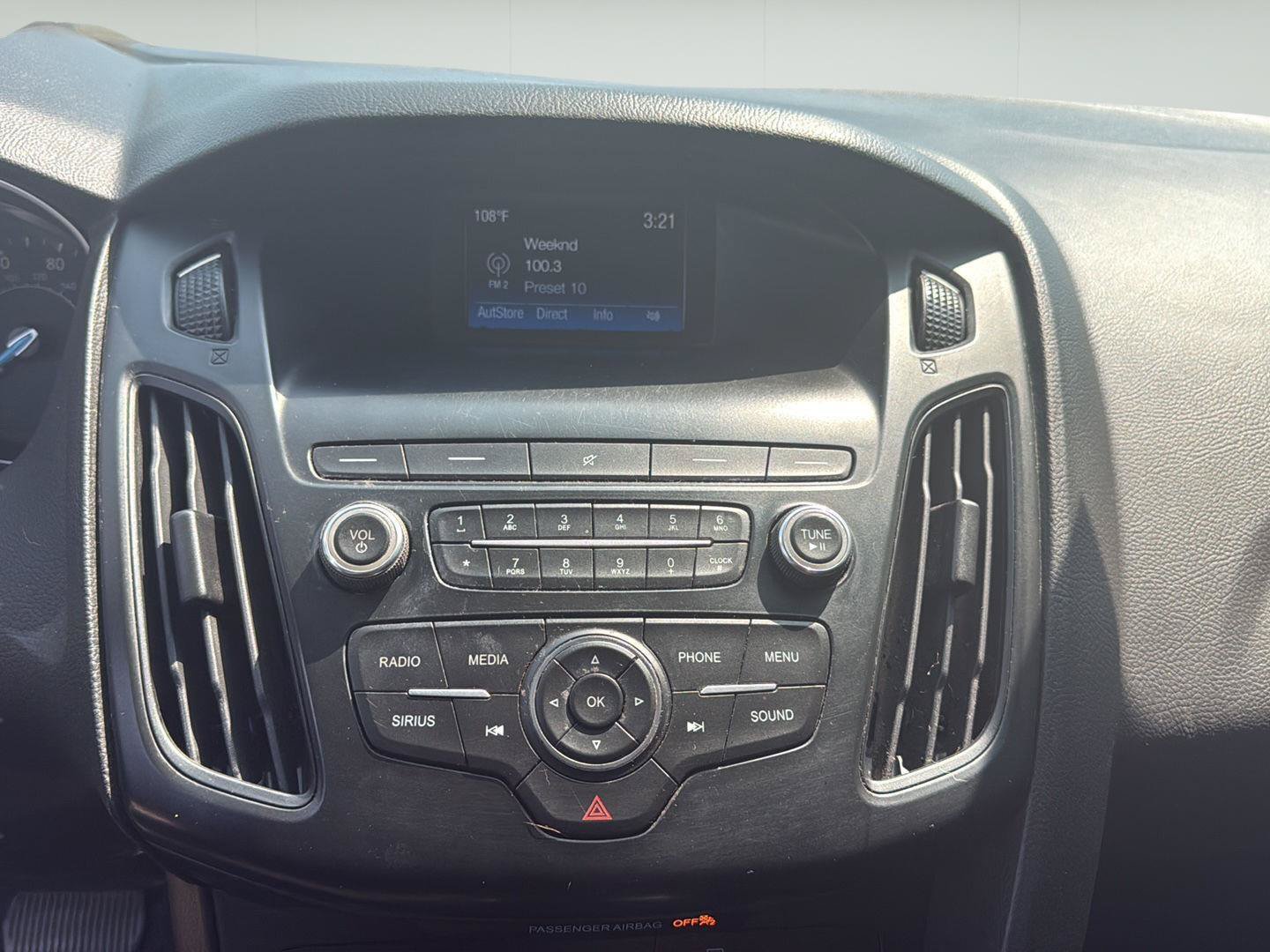 Used 2018 Ford Focus SE FWD image 22