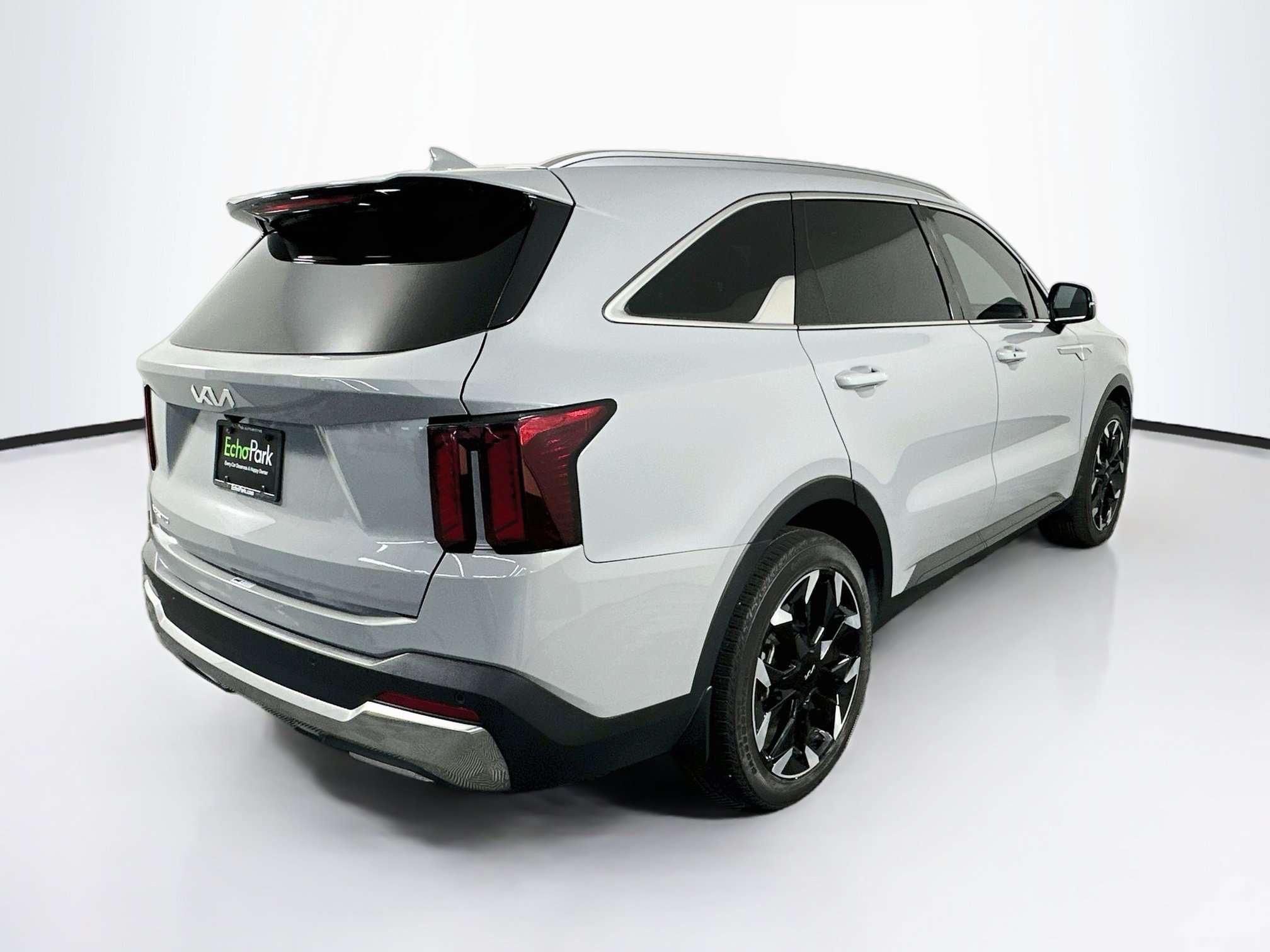 Used 2024 Kia Sorento EX w/ Panoramic Sunroof Package FWD image 9