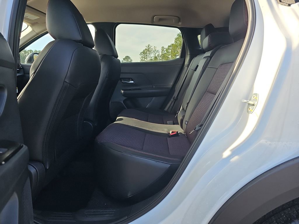 New 2026 Nissan Kicks SR FWD image 18