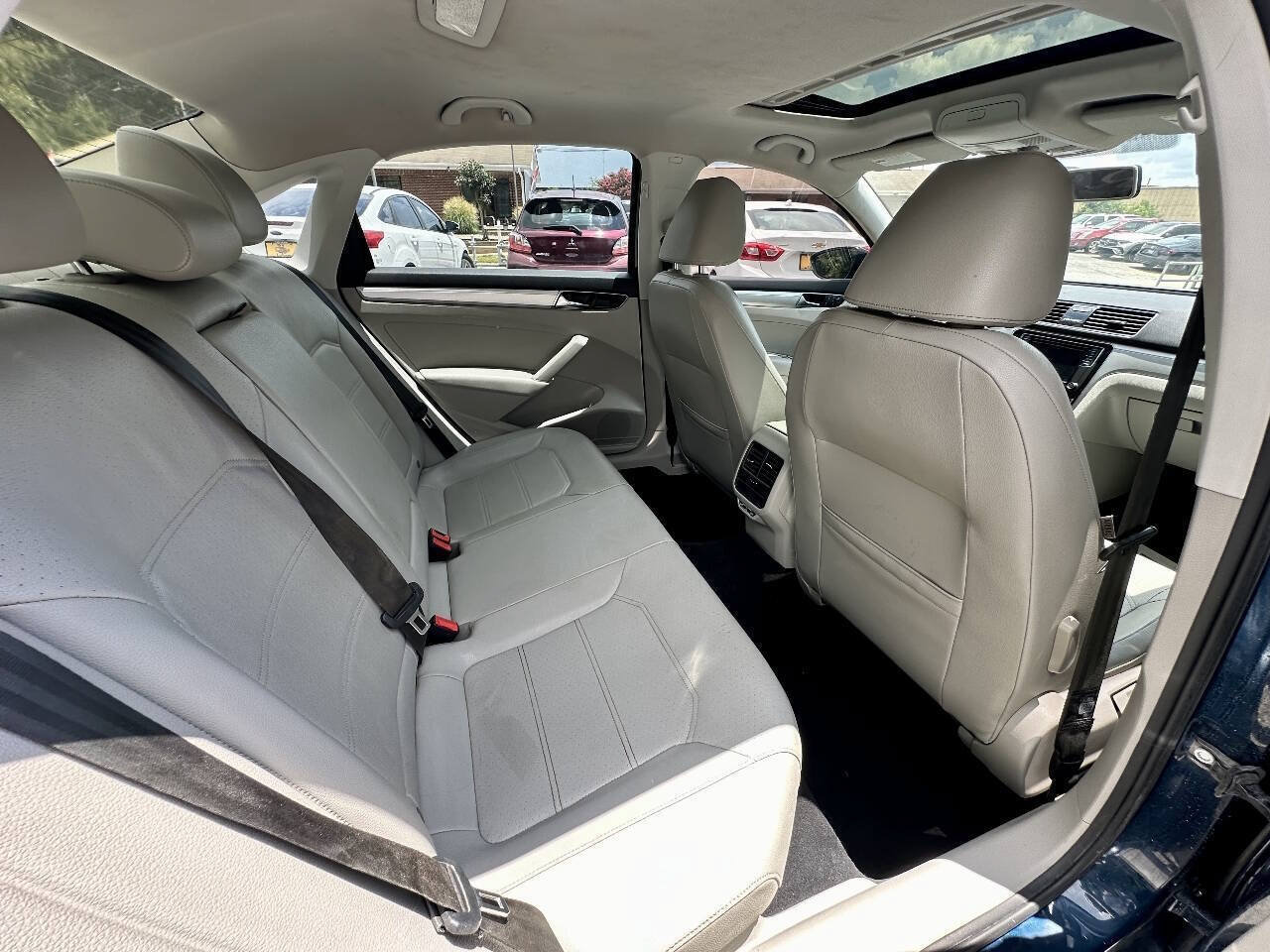 Used 2019 Volkswagen Passat 2.0T Wolfsburg FWD image 16