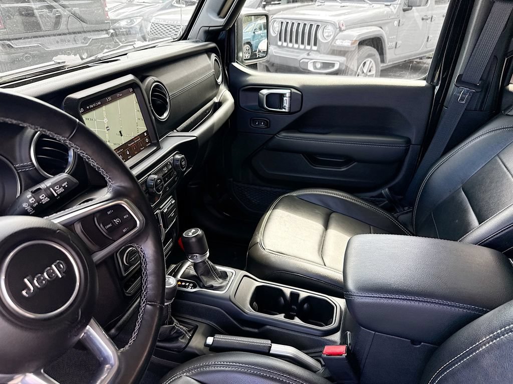 Used 2022 Jeep Wrangler Unlimited Sahara w/ Cold Weather Group AWD/4WD image 26