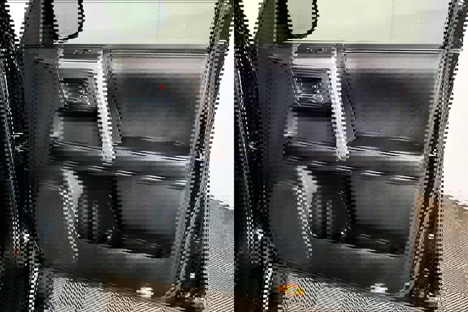 Used 2019 Toyota 4Runner Limited AWD/4WD image 23