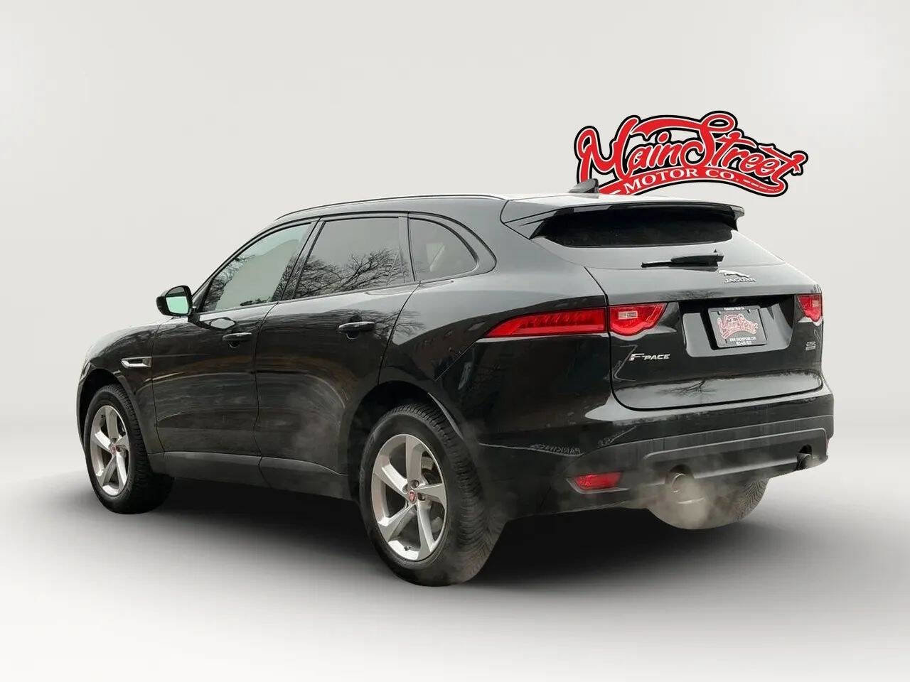 Used 2018 Jaguar F-PACE Premium image 5